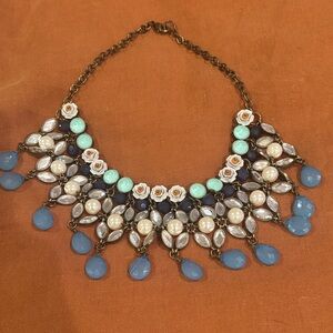Elegant Blue and Pearl Statement Necklace
